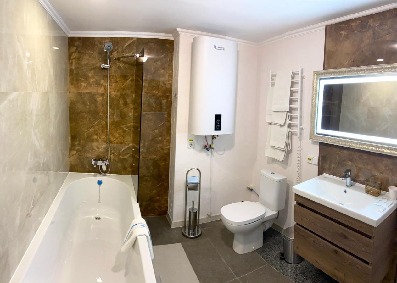 Mark Plaza Hotel Mykolaiv Dış mekan fotoğraf