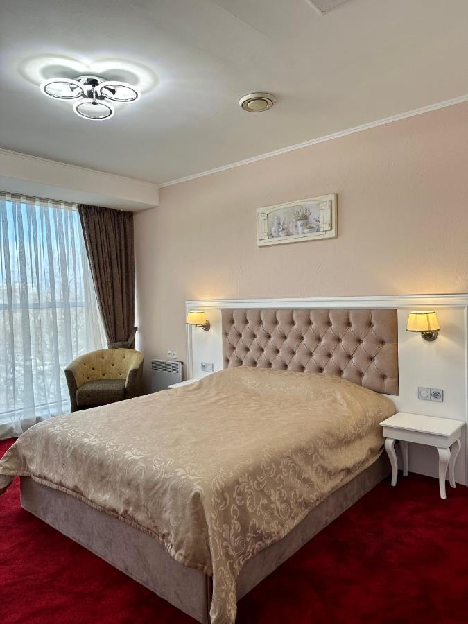 Mark Plaza Hotel Mykolaiv Dış mekan fotoğraf
