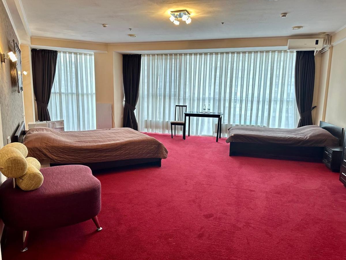 Mark Plaza Hotel Mykolaiv Dış mekan fotoğraf