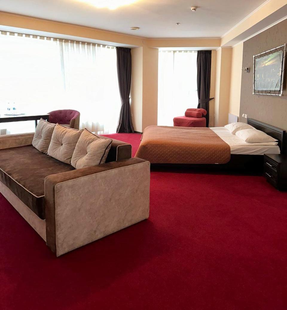 Mark Plaza Hotel Mykolaiv Dış mekan fotoğraf