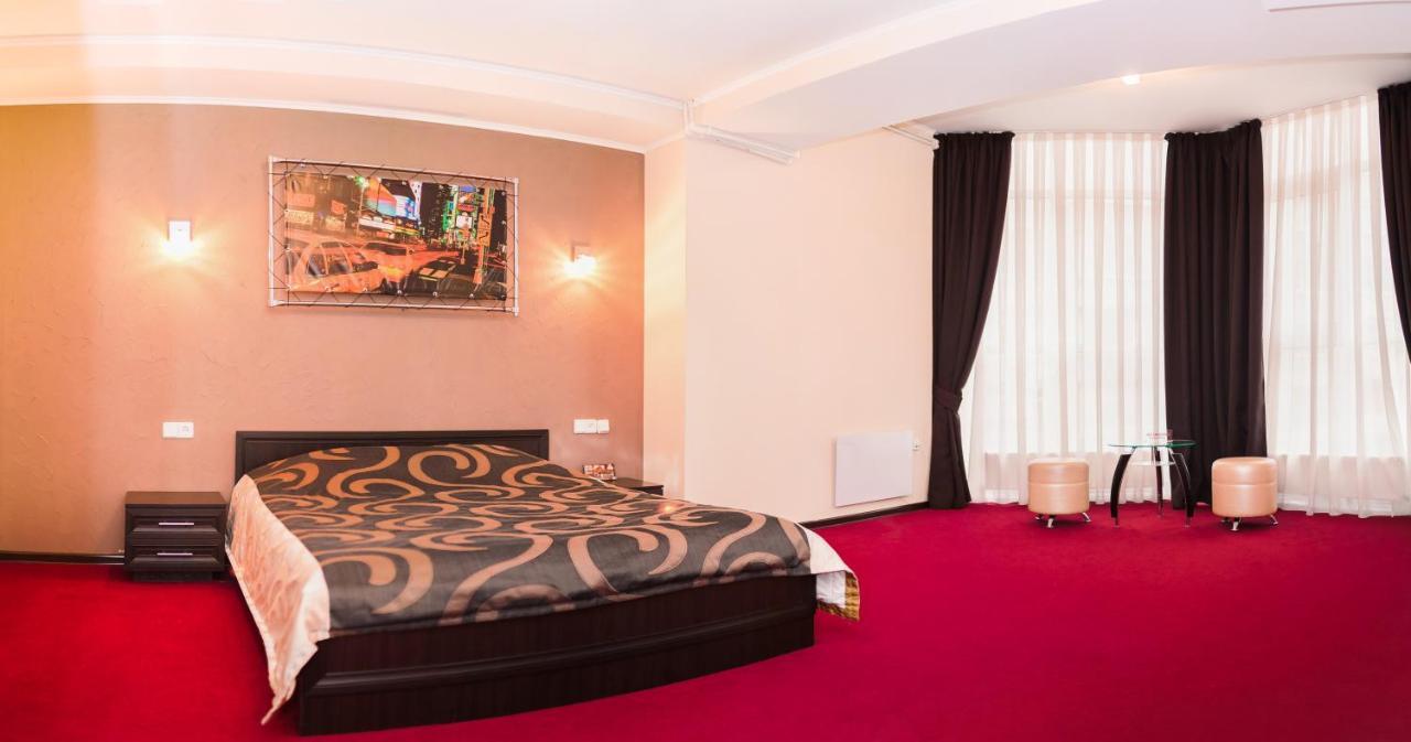 Mark Plaza Hotel Mykolaiv Dış mekan fotoğraf
