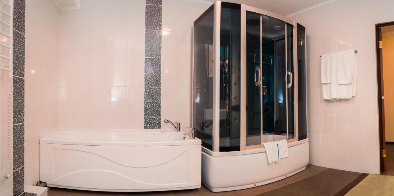Mark Plaza Hotel Mykolaiv Dış mekan fotoğraf