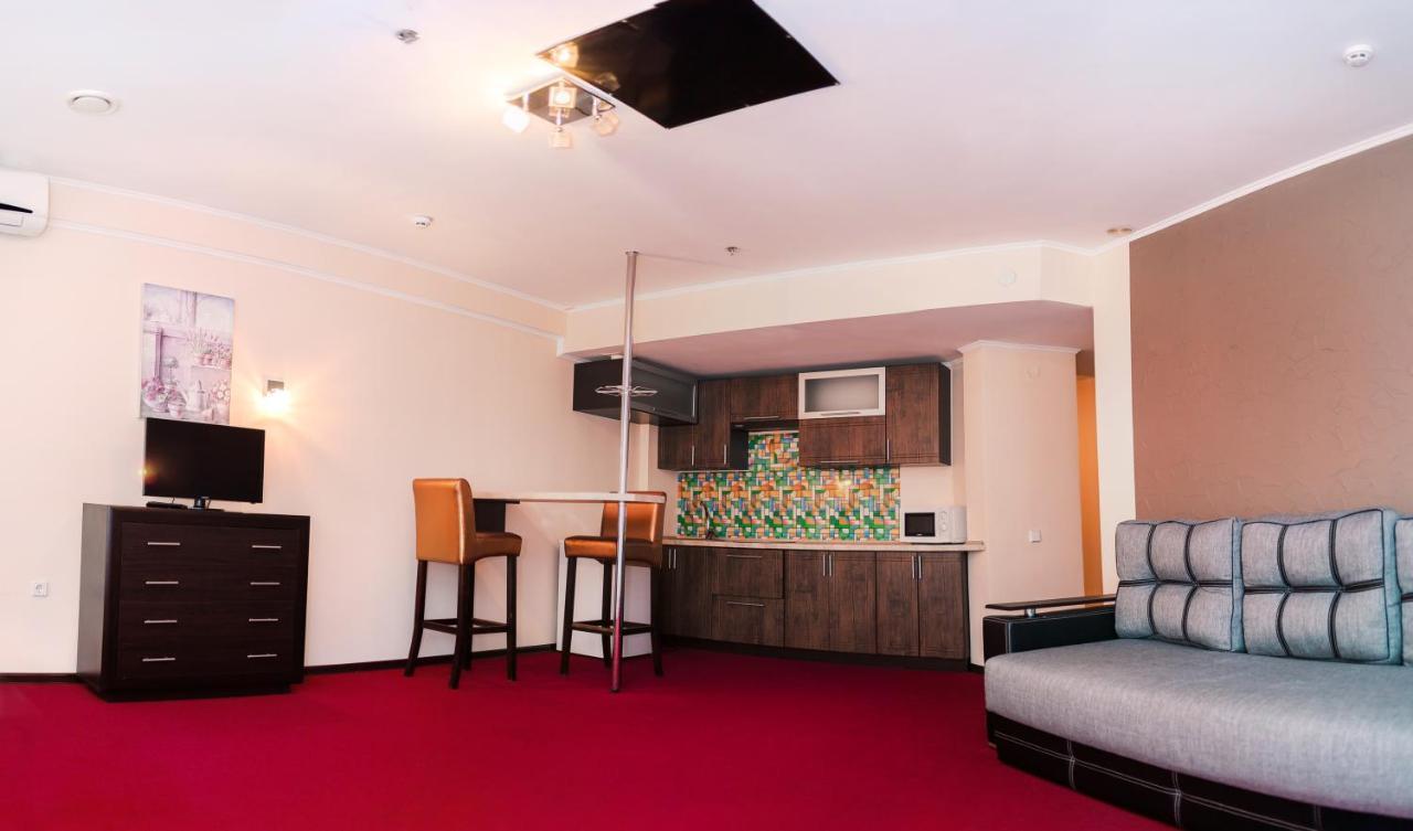 Mark Plaza Hotel Mykolaiv Dış mekan fotoğraf